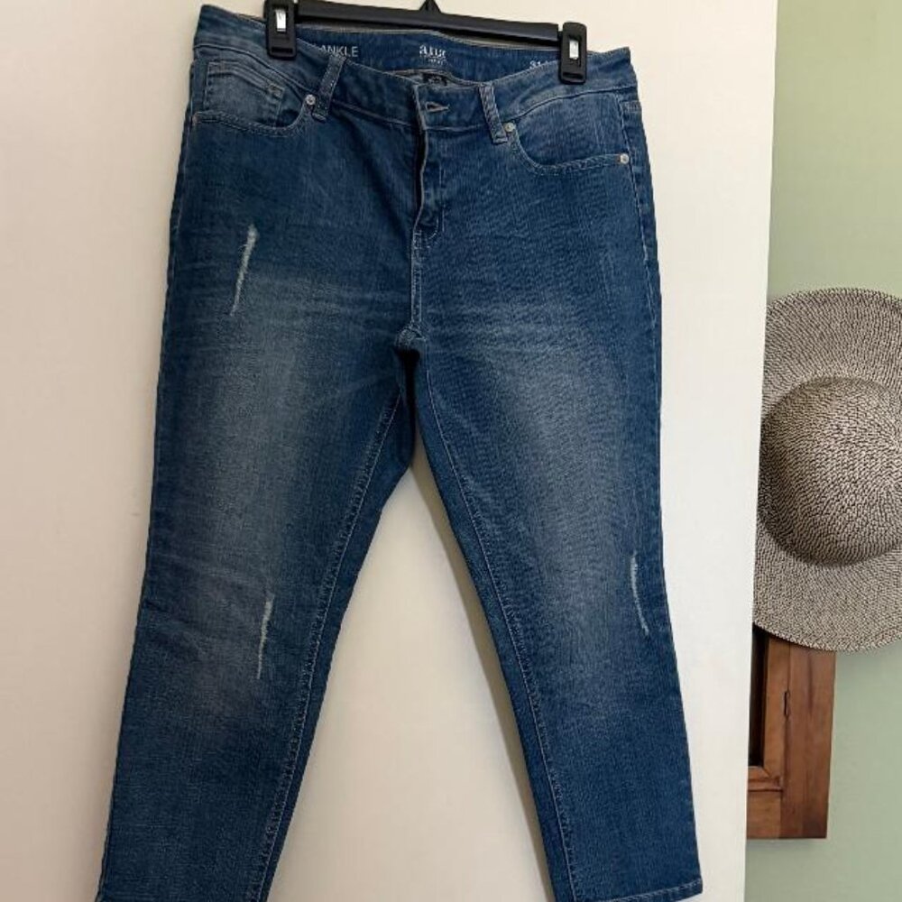 a.n.a. 12p slightly distressed skinny ankle jeans